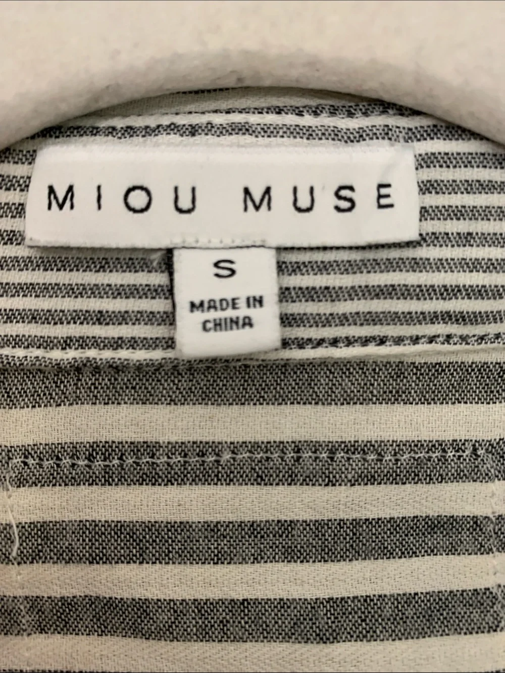 MIOU MUSE Women's Gray & White Striped Button-Down Shirt
